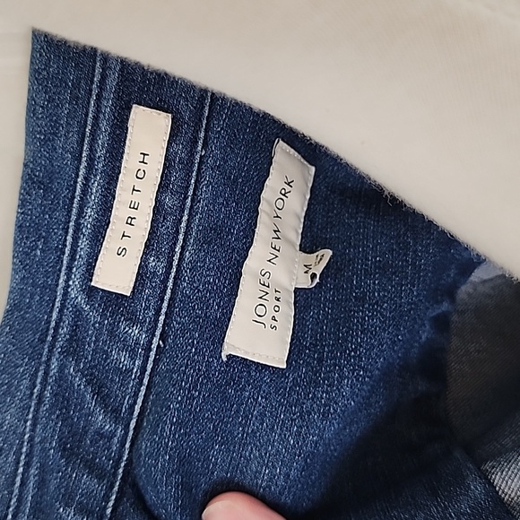 Jones New York Size M Jean Jacket - Picture 3 of 4